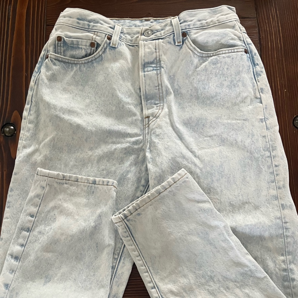 Levi's 501 Blue Straight Jeans Classic Style Button Fly
